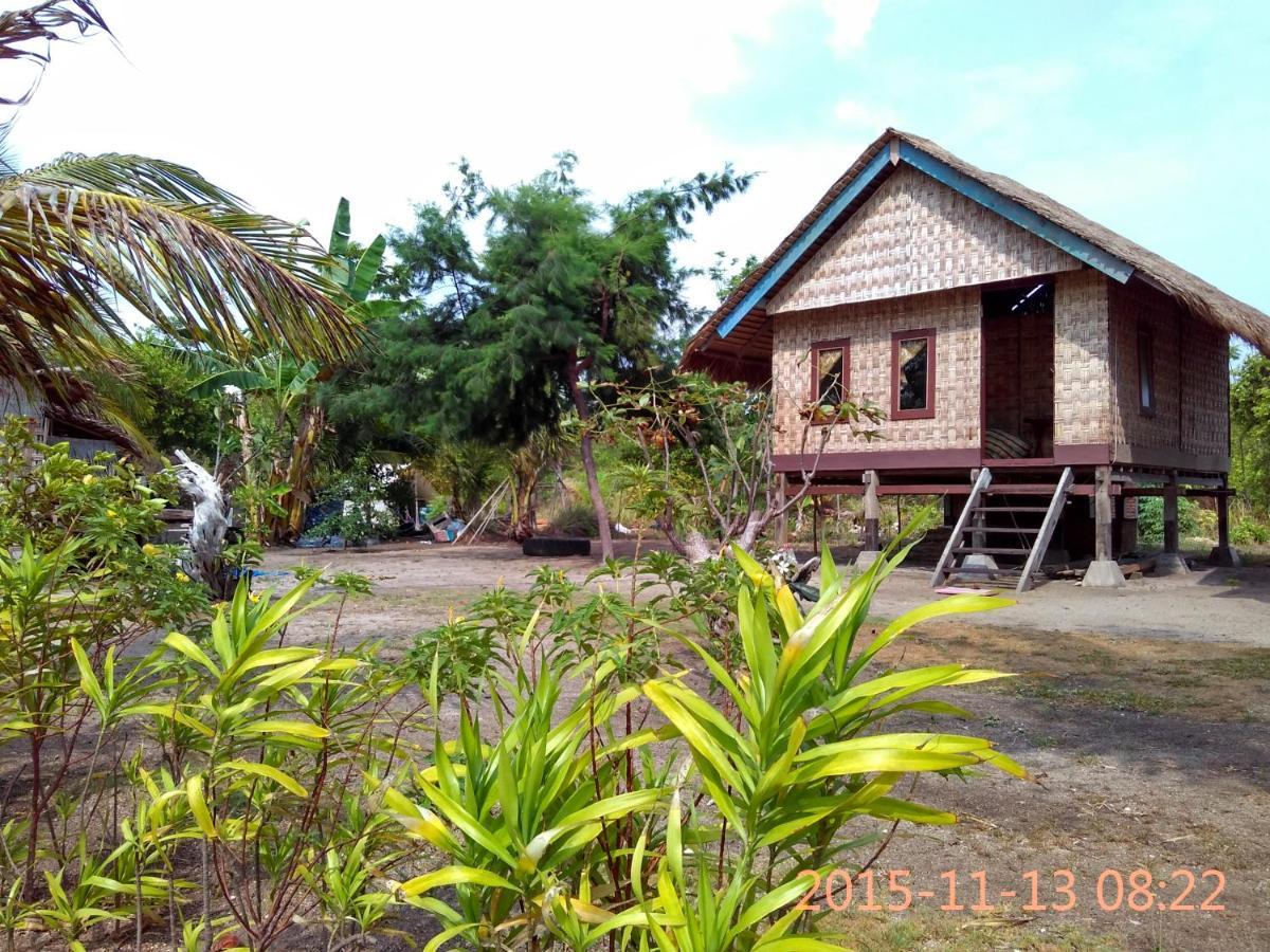 Asari Timo Cottage Karimunjawa Exterior foto
