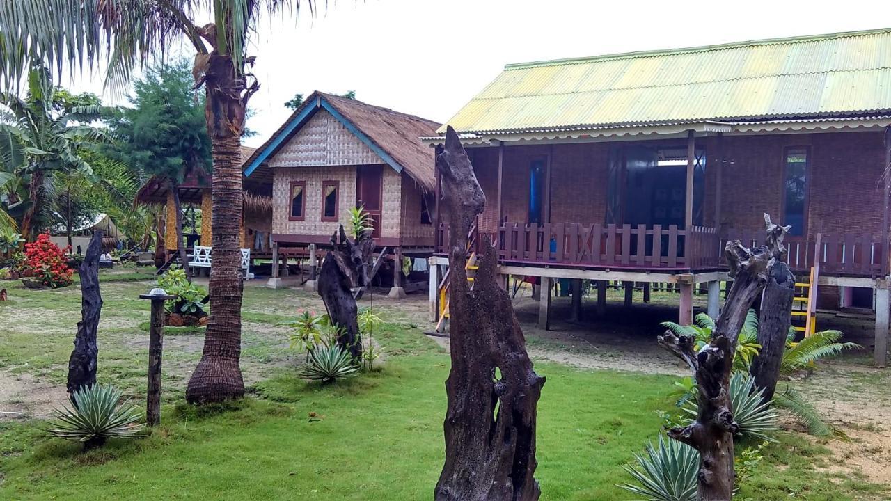 Asari Timo Cottage Karimunjawa Exterior foto